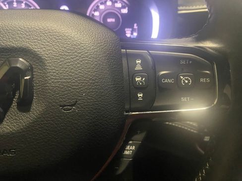 Used 2024 RAM 1500 Limited image 10