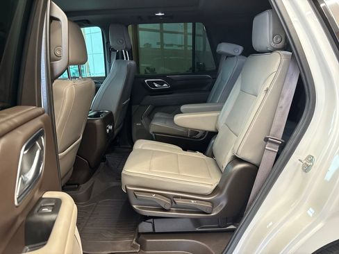 Used 2021 GMC Yukon SLT w/ SLT Premium Package image 31
