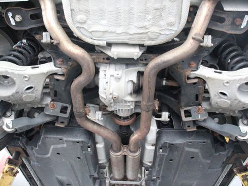 Used 2019 Jaguar F-PACE S image 97