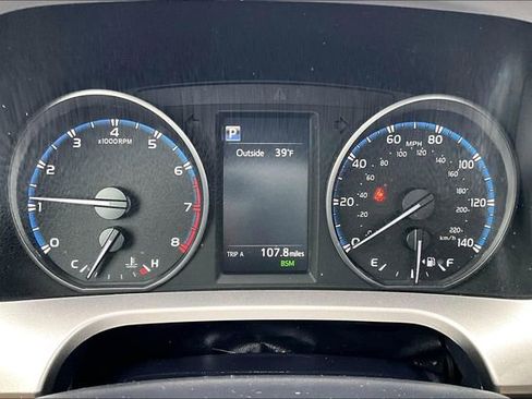 Used 2018 Toyota RAV4 XLE image 15