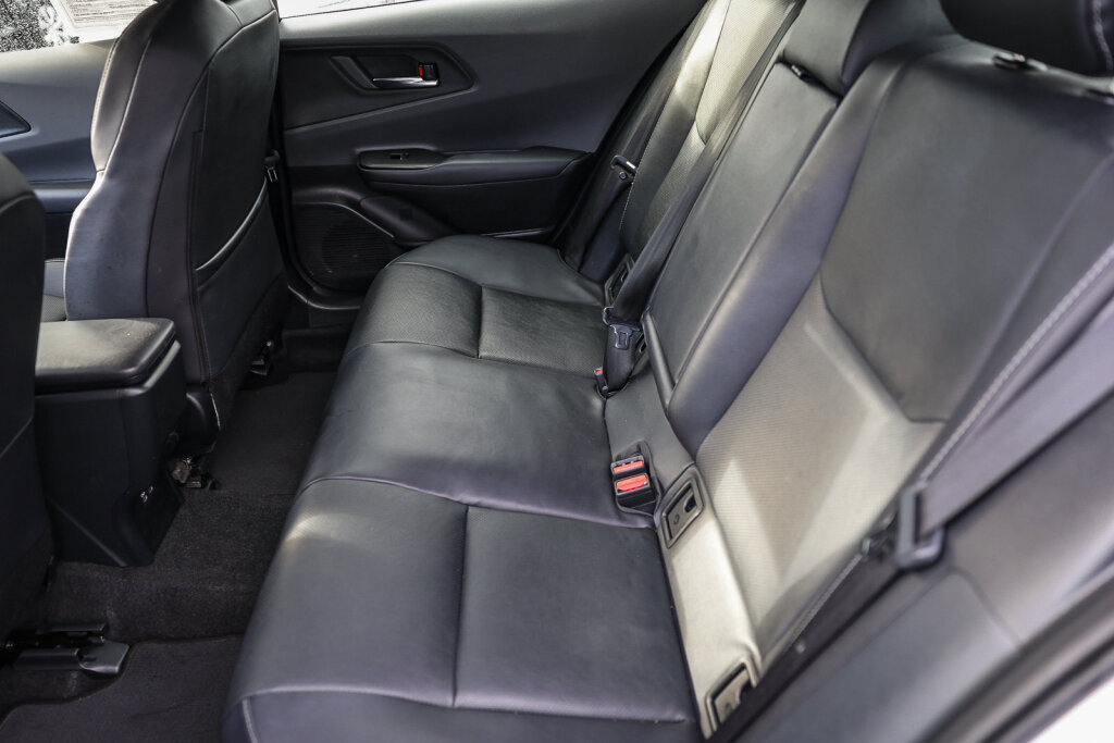 Certified 2024 Toyota Prius XLE FWD image 6