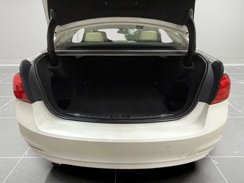 Used 2017 BMW 320i Sedan image 15