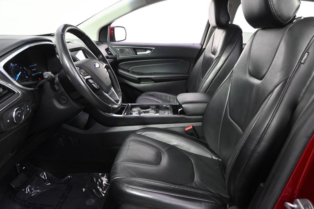 Used 2019 Ford Edge Titanium FWD image 13