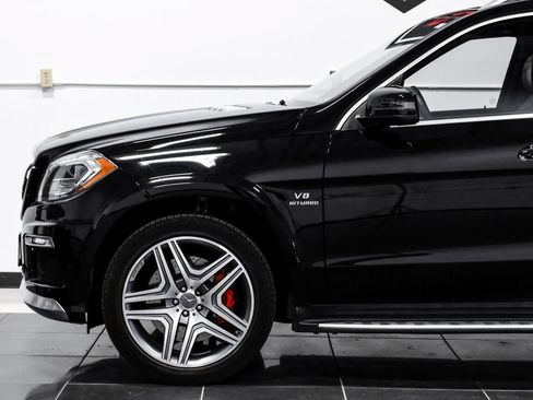 Used 2016 Mercedes-Benz GL 63 AMG 4MATIC image 17