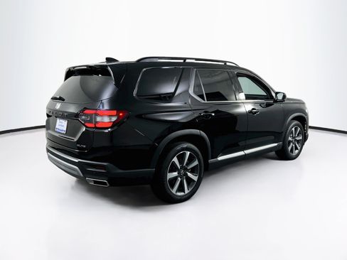 Used 2025 Honda Pilot Elite image 5