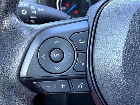 Used 2024 Toyota RAV4 XLE image 40