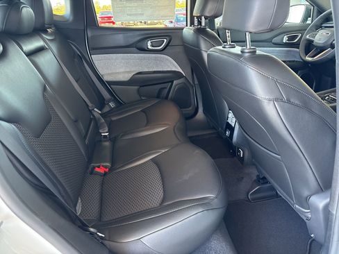 New 2026 Jeep Compass Latitude image 13