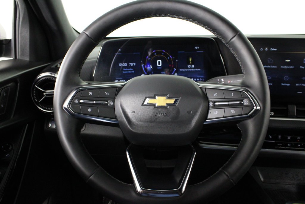 Used 2026 Chevrolet Equinox LT FWD image 25