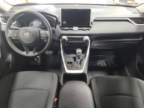 Used 2023 Toyota RAV4 LE FWD image 20