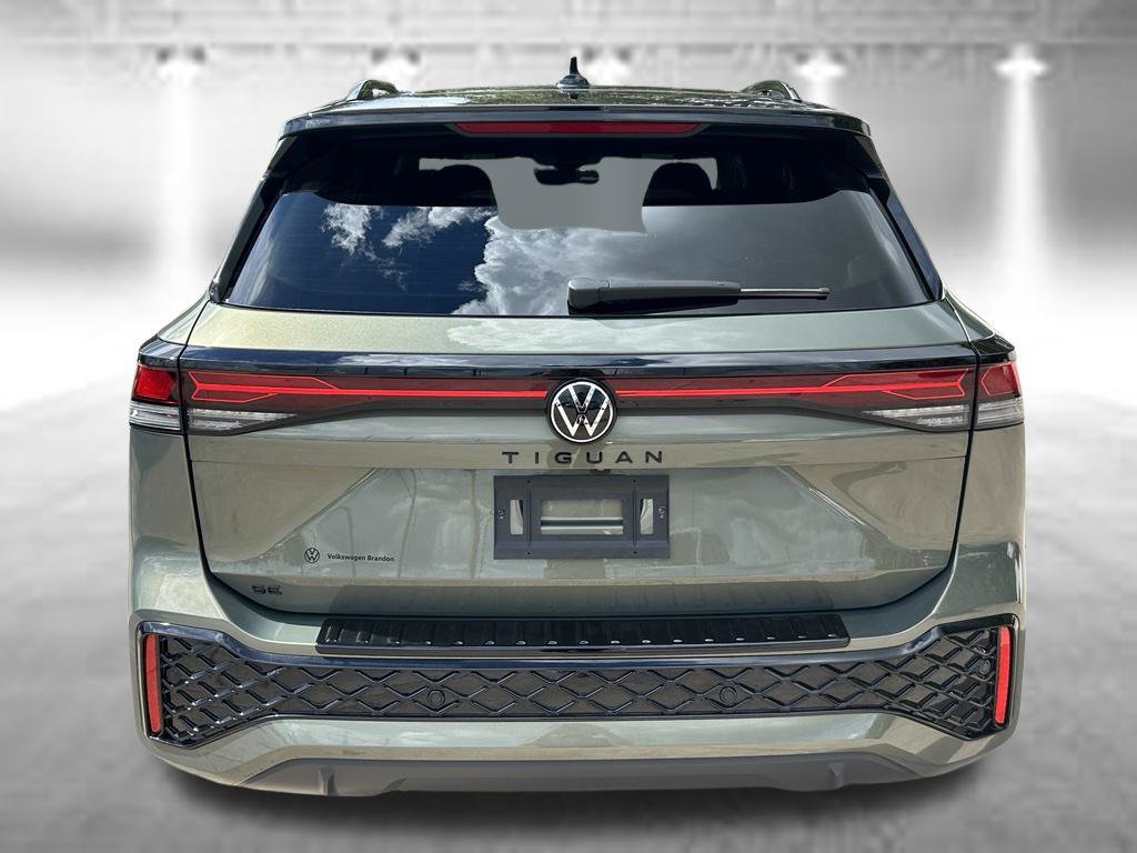 Used 2026 Volkswagen Tiguan SE R-Line FWD image 5
