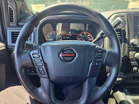 Used 2020 Nissan Titan PRO-4X w/ Pro-4x Convenience Package AWD/4WD image 22