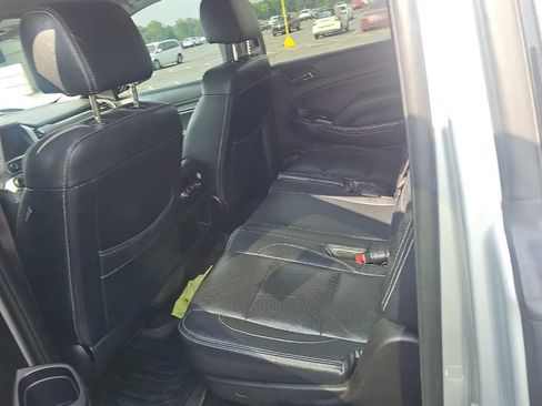 Used 2017 GMC Yukon XL SLE w/ Convenience Package RWD image 6