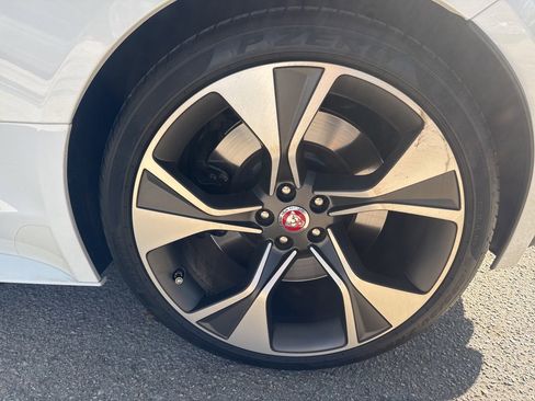 Used 2022 Jaguar F-TYPE R-Dynamic image 12