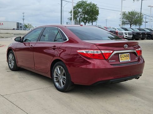 Used 2017 Toyota Camry XSE image 5