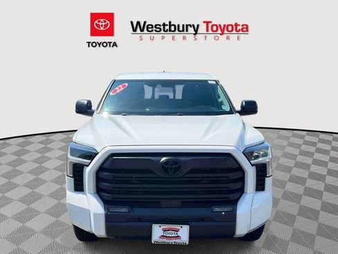 Used 2022 Toyota Tundra SR5 w/ SR5 Premium Package image 3