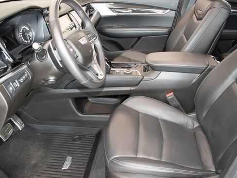 Used 2023 Cadillac XT6 Sport w/ Technology Package AWD/4WD image 23