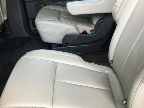 Used 2020 Ford Expedition Max XLT w/ Equipment Group 202A RWD image 19
