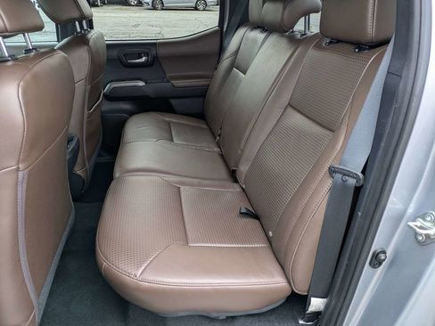 Used 2019 Toyota Tacoma Limited AWD/4WD image 14