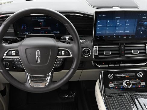 Used 2023 Lincoln Navigator Black Label image 14