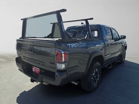 Certified 2022 Toyota Tacoma TRD Off-Road w/ Technology Package AWD/4WD image 3