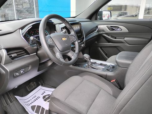 Used 2023 Chevrolet Traverse LT image 11