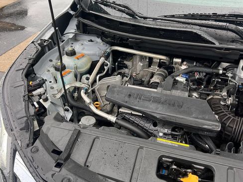 Used 2024 Nissan Rogue S AWD/4WD image 20