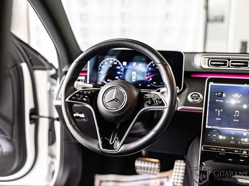 Used 2022 Mercedes-Benz S 500 4MATIC w/ AMG Line Package image 35