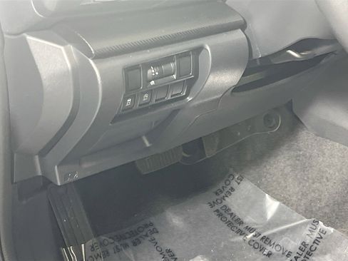 Used 2023 Subaru Crosstrek 2.0i Premium image 10