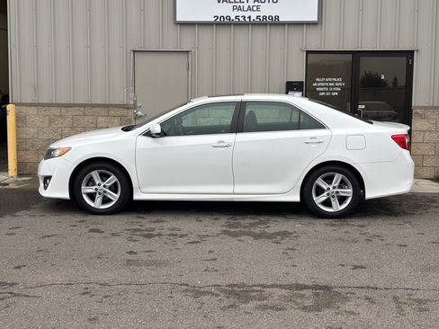 Used 2012 Toyota Camry SE image 6