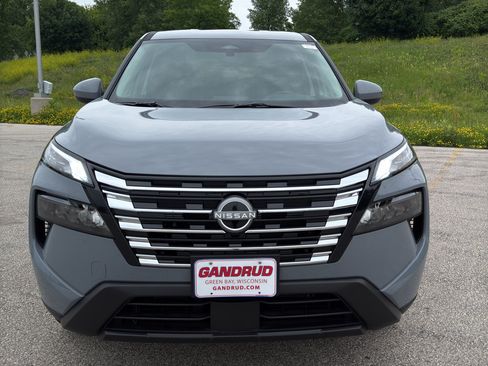 Used 2026 Nissan Rogue SV w/ Cold Weather Package AWD/4WD image 3