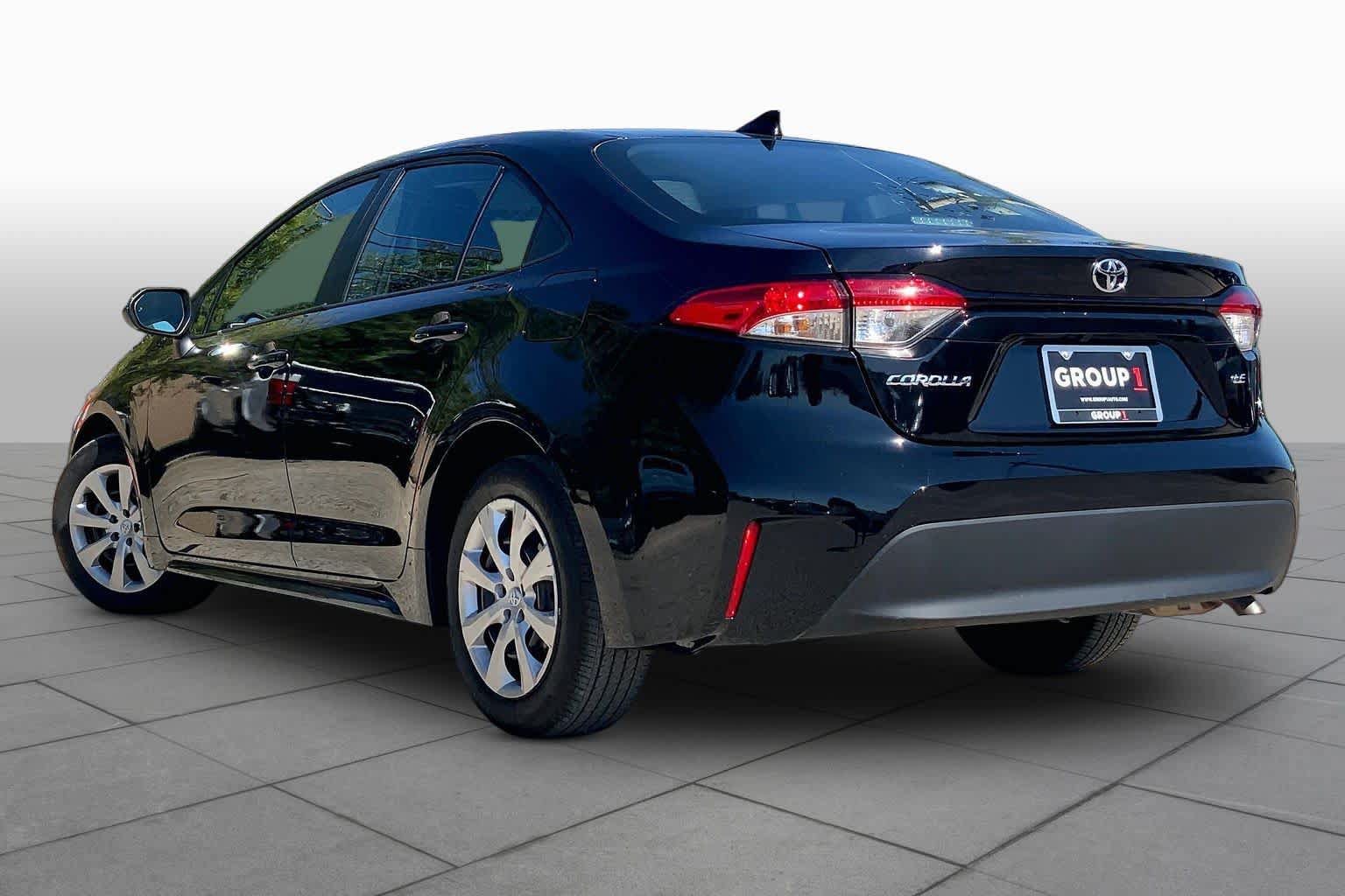 Used 2026 Toyota Corolla LE FWD image 11