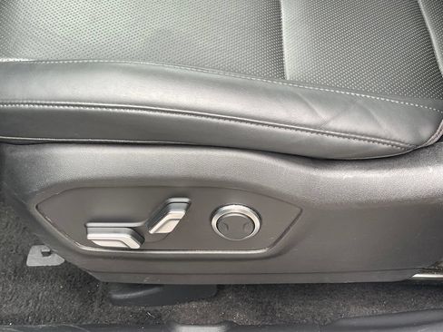 Used 2025 Hyundai Santa Fe SEL FWD image 10