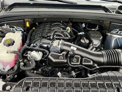 Used 2025 Jeep Grand Cherokee L Limited w/ Luxury Tech Group II image 30