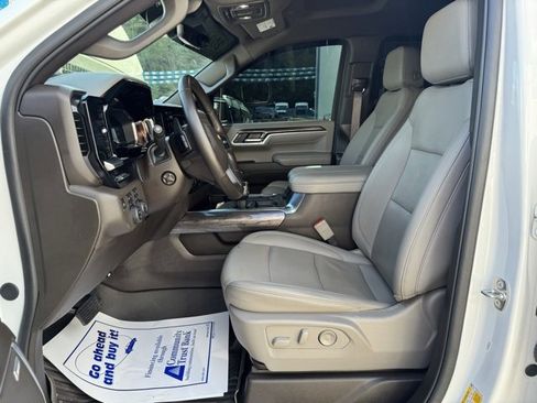 Used 2024 Chevrolet Silverado 1500 LTZ image 16