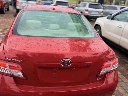 Used 2011 Toyota Camry LE w/ LE Extra-Value Pkg image 5