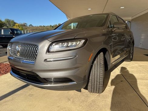 Used 2022 Lincoln Nautilus Reserve w/ Equipment Group 201A image 11
