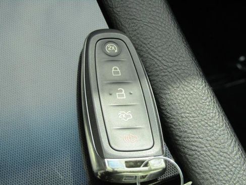 Certified 2019 Ford Taurus SHO w/ Driver Assist Package image 27