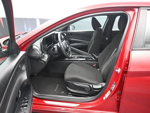 Used 2025 Hyundai Elantra Sport FWD image 11
