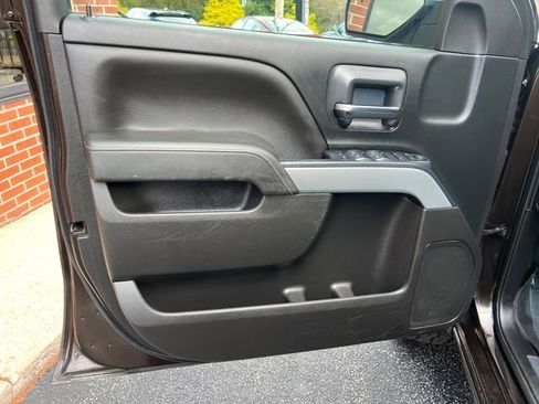 Used 2018 Chevrolet Silverado 1500 LT w/ All Star Edition image 10