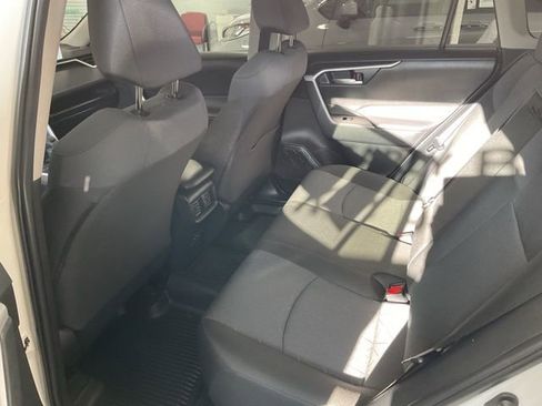 Used 2025 Toyota RAV4 XLE image 19