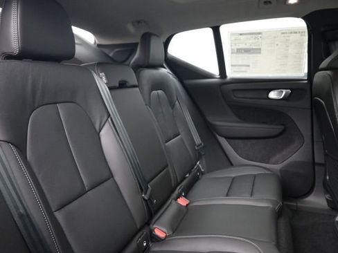 New 2026 Volvo XC40 B5 Ultra w/ Protection Package Premier image 32