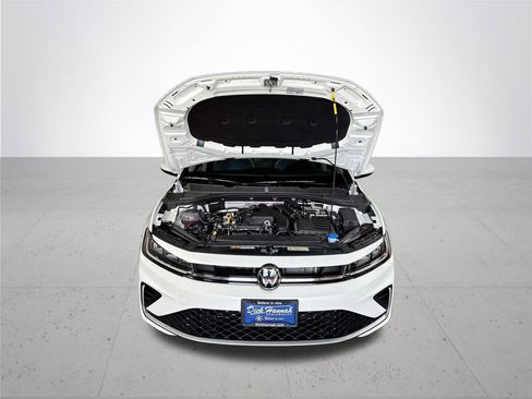 New 2025 Volkswagen Jetta SE image 22