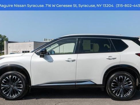 Certified 2024 Nissan Rogue Platinum w/ Platinum Premium Package AWD/4WD image 9