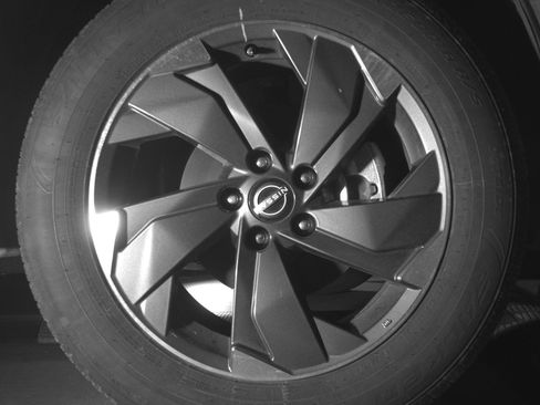 Used 2025 Nissan Rogue SV image 13