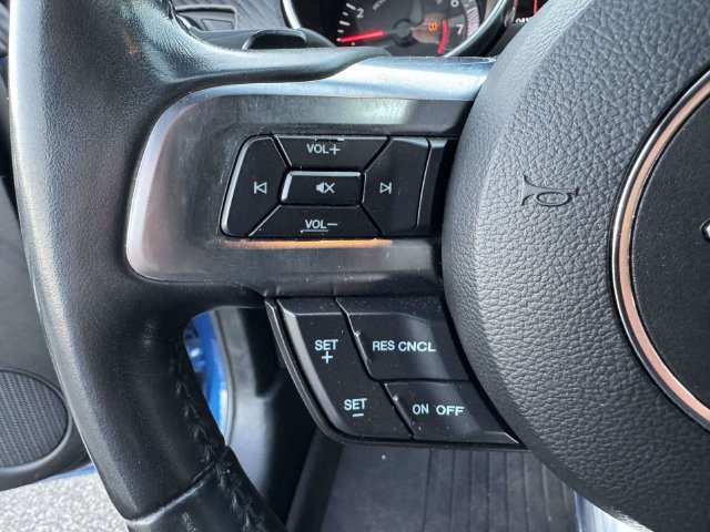 Used 2022 Ford Mustang Coupe RWD image 25