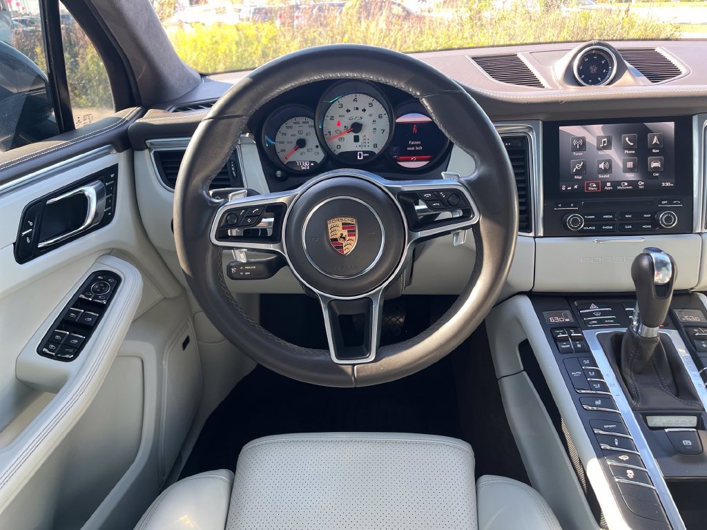 Used 2017 Porsche Macan GTS AWD/4WD image 18