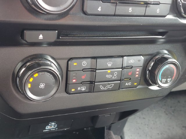 Used 2016 Ford F150 XLT w/ Equipment Group 302A Luxury AWD/4WD image 34