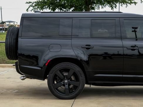New 2025 Land Rover Defender 130 V8 AWD/4WD image 8