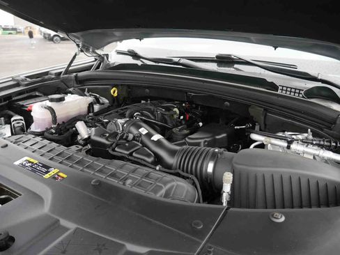 Used 2023 Jeep Grand Cherokee L Laredo image 11