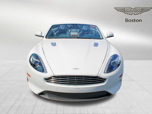 Used 2014 Aston Martin DB9 Volante RWD image 2